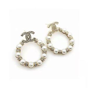 CHANEL Pearl Earrings